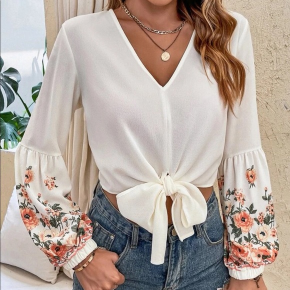 Floral blouse crop top boho flower lantern sleeve tie chiffon cream white vneck - Picture 2 of 9